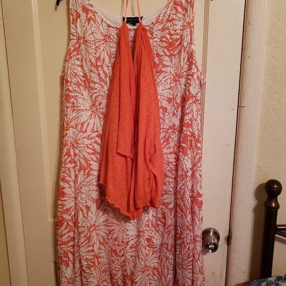 Dress - Picture 2 of 2